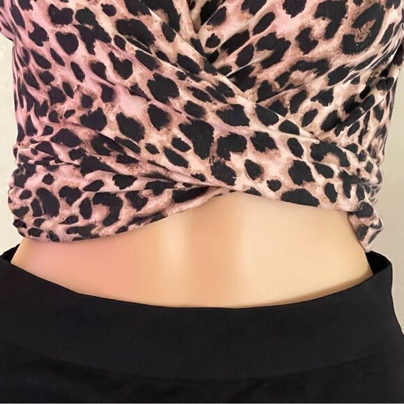Victoria’s Secret Heavenly by Victoria Model Twist Tie Crop Tee Leopard Sz Small - Picture 10 of 12